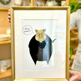 Smím prasit? Tenhle prasák-gentleman miluje život. Jídlo, lásku, ženy, kafe, cestování. Hrnek na kafe se zlatým prasetem...